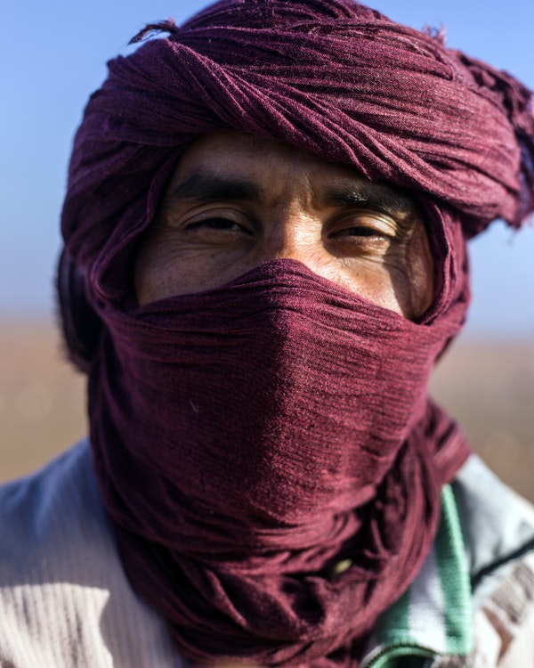 berber man,sahara serenity